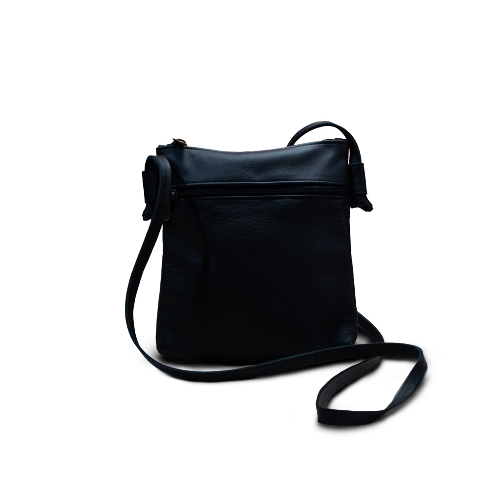 Modelo bolso bandolera